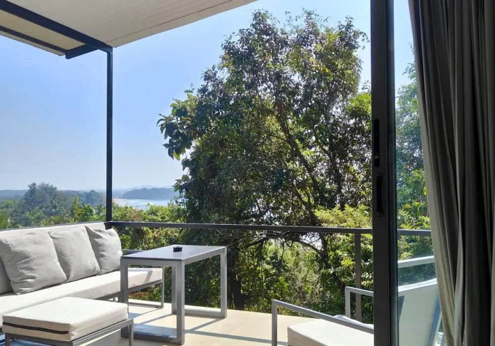 Hill balcony 3