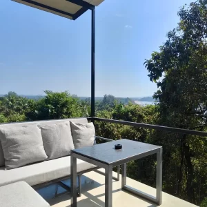 Hill balcony 4