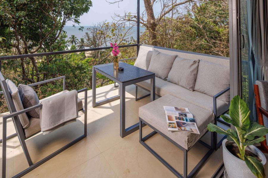 balcony 10
