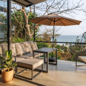 balcony 7