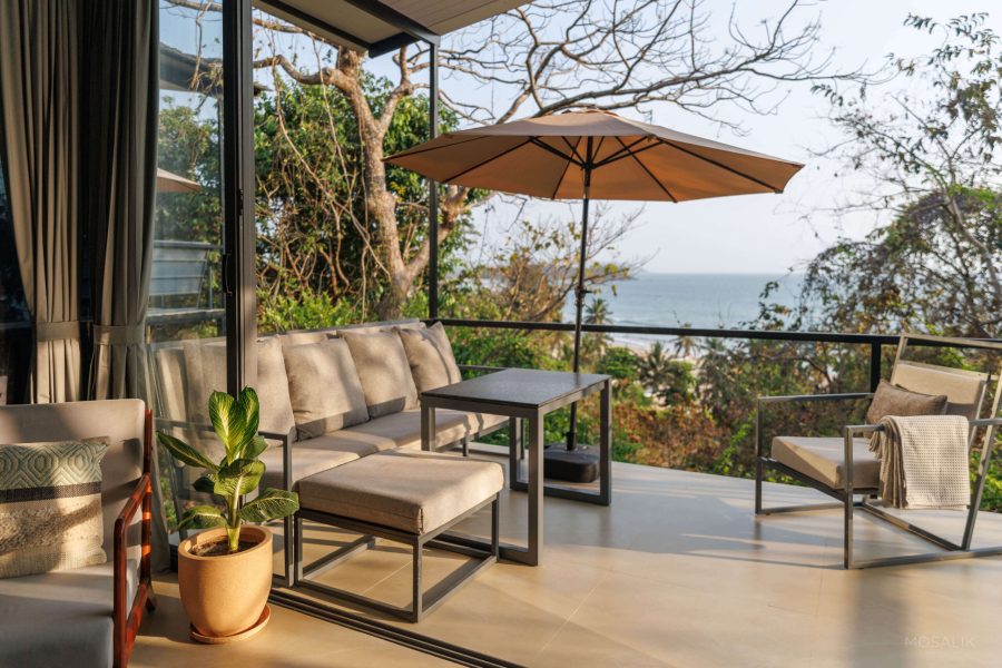 balcony 7
