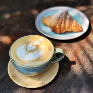 coffee croissant