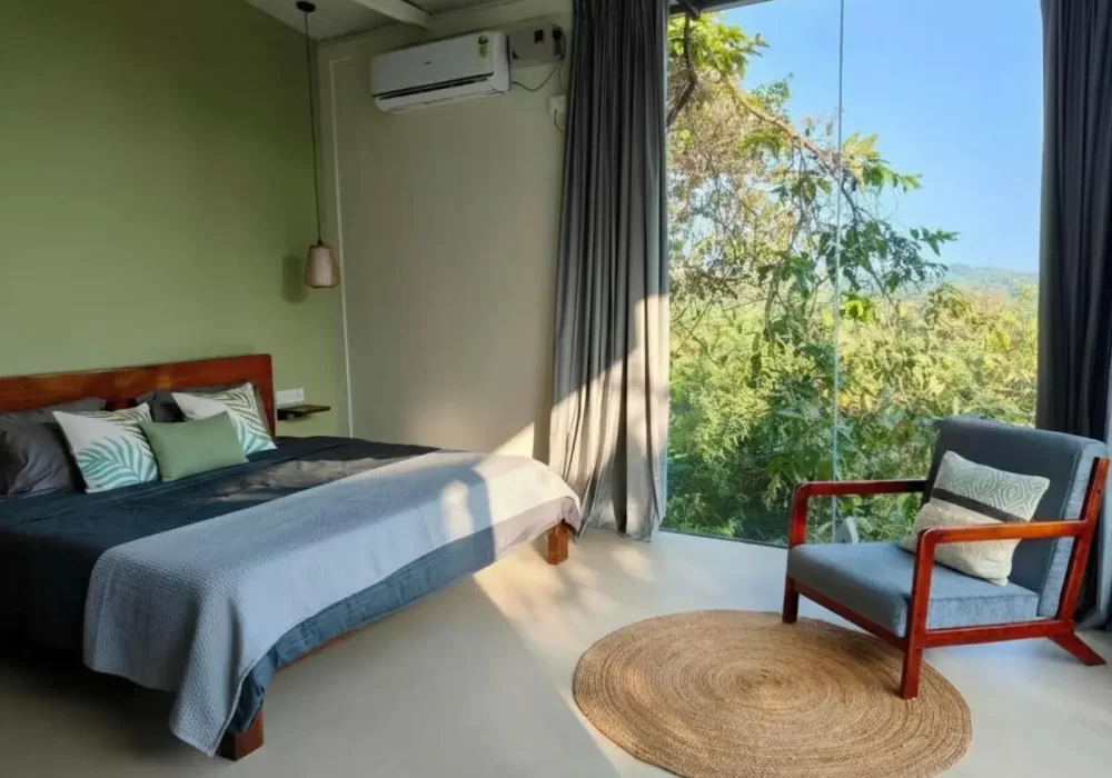 hill bedroom (2)