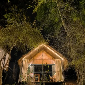 huts garden 111