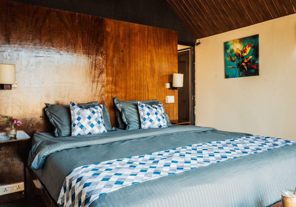 huts inside Nada Rooms-0669-min